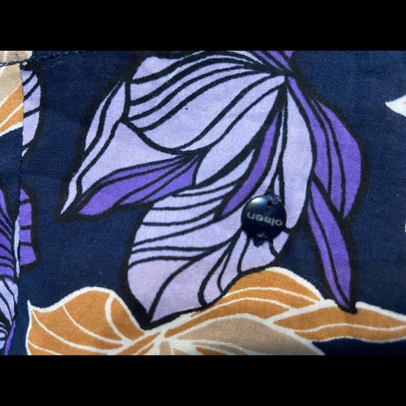 Fitted, button down woman’s shirt from Olsen - Picture 3 of 3